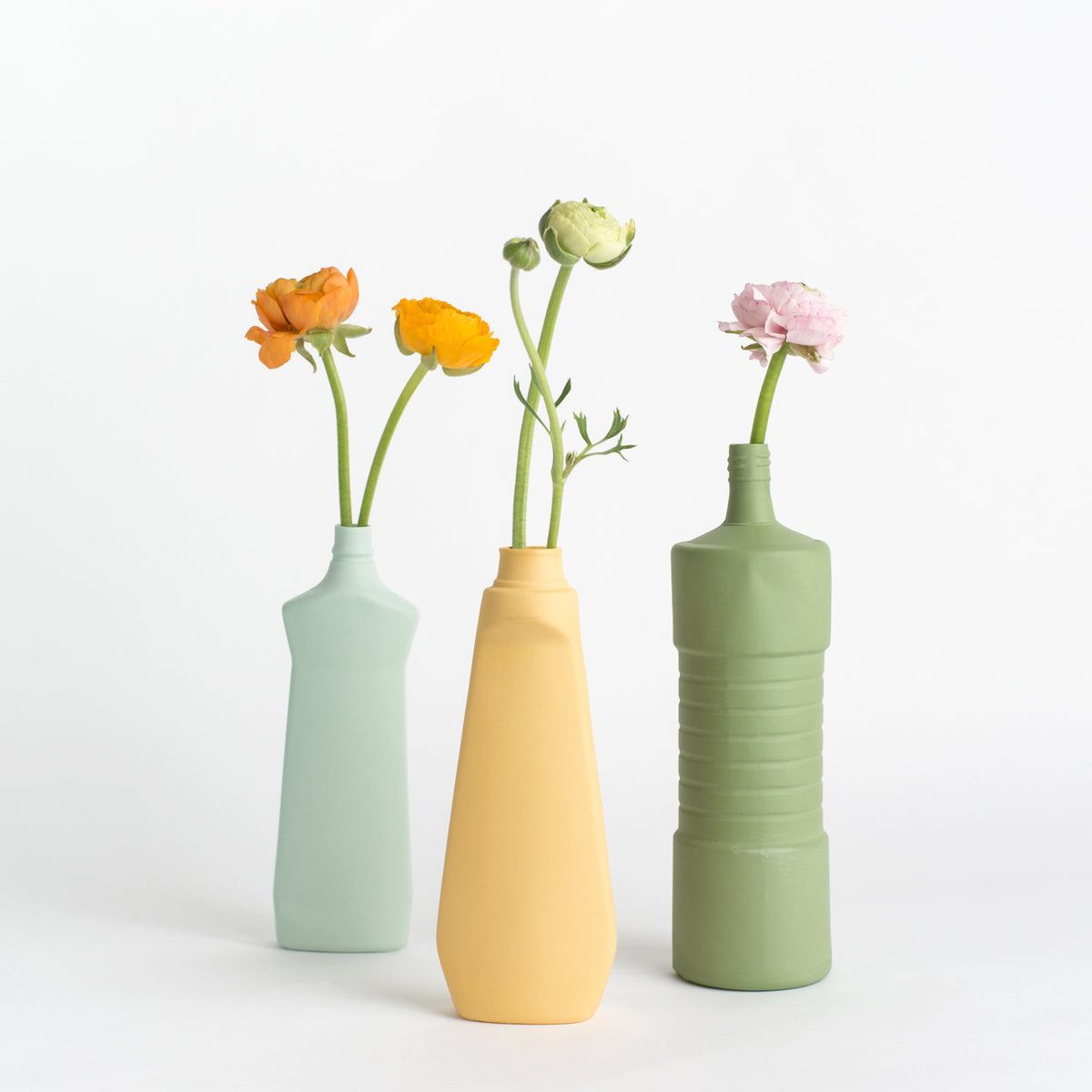 Porzellan-Vase #4 von Foekje Fleur bei Wilhelm die 3.